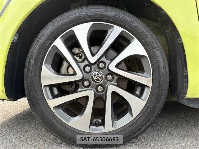 Toyota SIENTA 2015-10 7620109-14