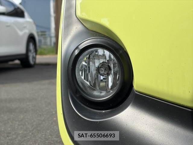 Toyota SIENTA 2015-10 7620109-24