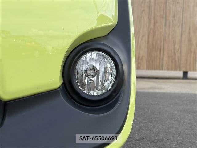 Toyota SIENTA 2015-10 7620109-25