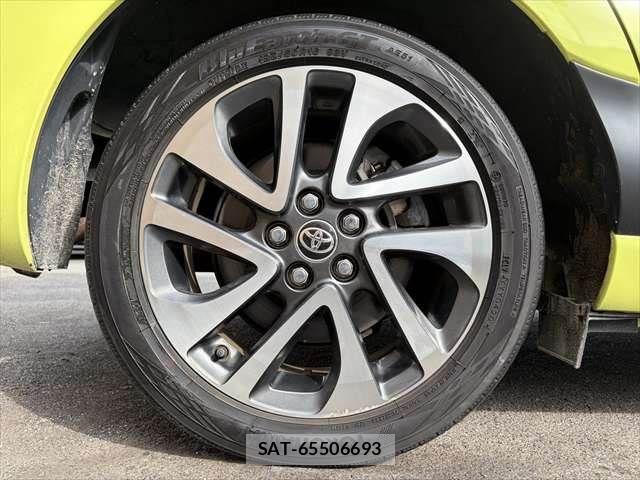 Toyota SIENTA 2015-10 7620109-29