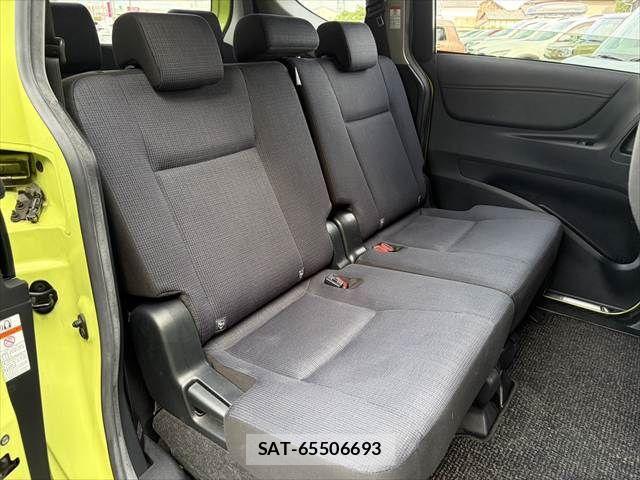 Toyota SIENTA 2015-10 7620109-8
