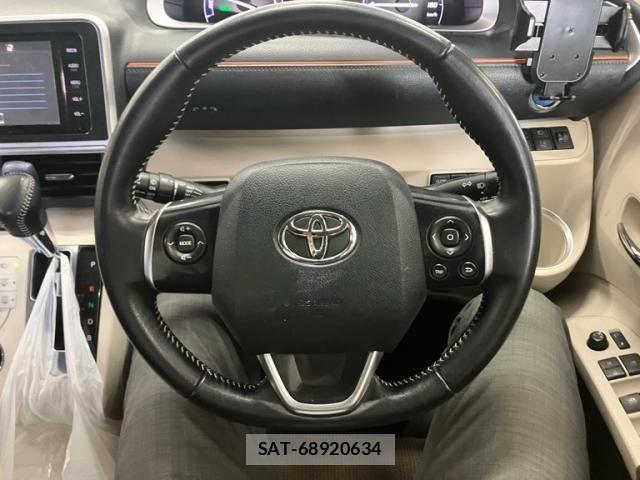 Toyota SIENTA 2016-07 7620107-12