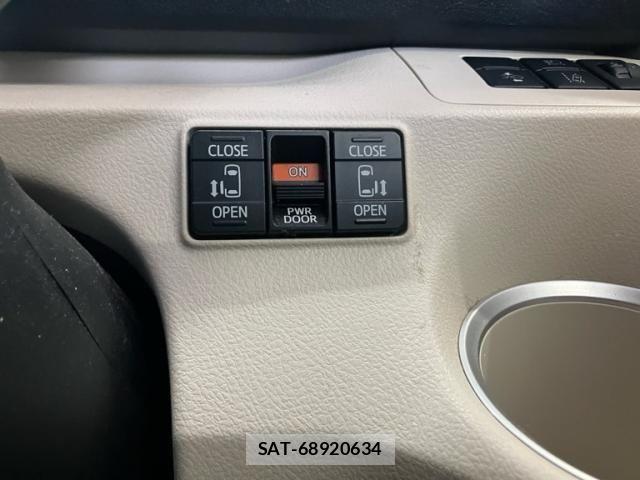 Toyota SIENTA 2016-07 7620107-13