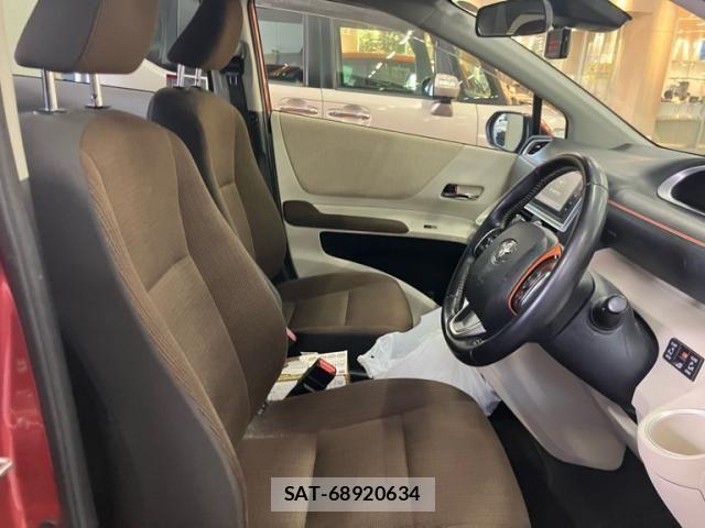Toyota SIENTA 2016-07 7620107-6