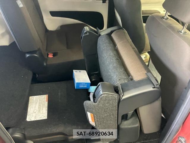 Toyota SIENTA 2016-07 7620107-8