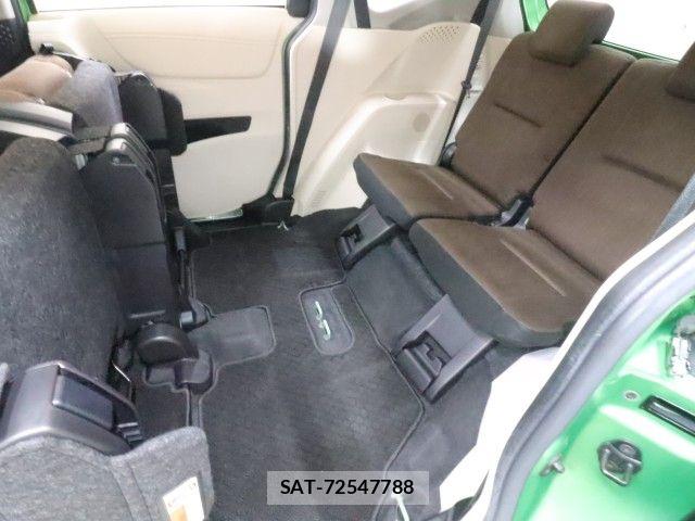 Toyota SIENTA 2017-01 7620100-9