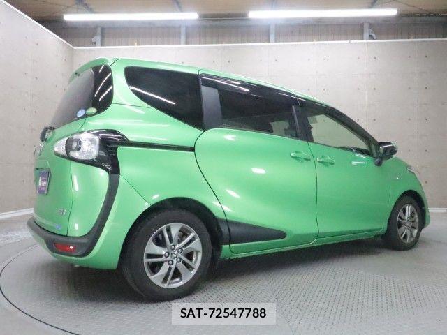 Toyota SIENTA 2017-01 7620100-1