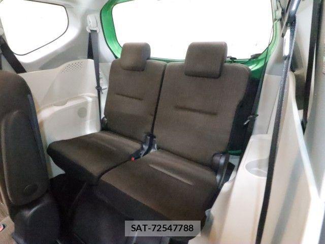 Toyota SIENTA 2017-01 7620100-8