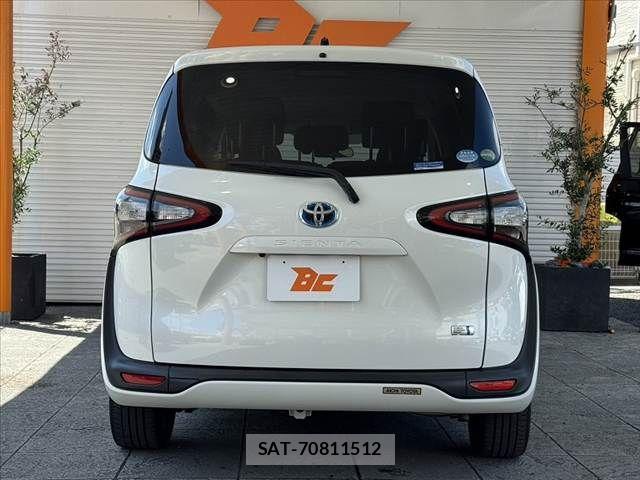Toyota SIENTA 2015-09 7620106-13