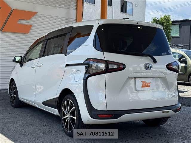 Toyota SIENTA 2015-09 7620106-14