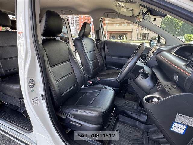 Toyota SIENTA 2015-09 7620106-15