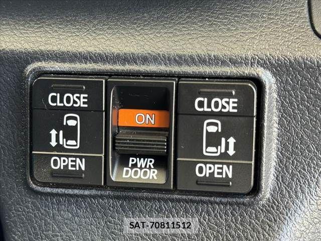 Toyota SIENTA 2015-09 7620106-4