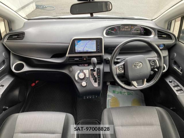 Toyota SIENTA 2021-10 7620067-2