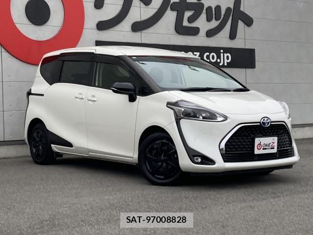 Toyota SIENTA 2021-10 7620067-3
