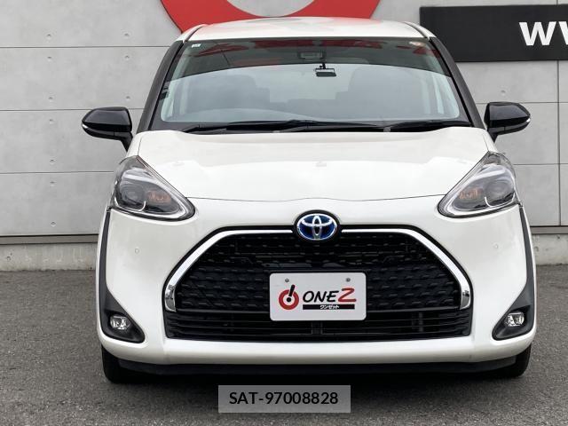 Toyota SIENTA 2021-10 7620067-4