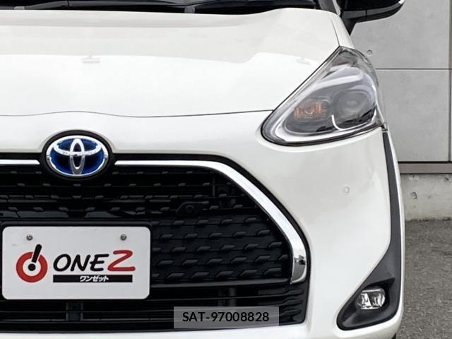 Toyota SIENTA 2021-10 7620067-6
