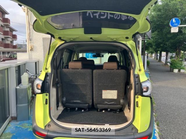 Toyota SIENTA 2016-04 7620110-10