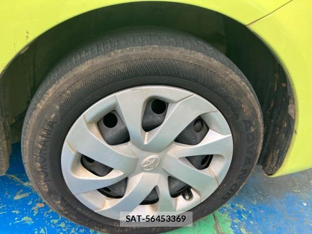 Toyota SIENTA 2016-04 7620110-4