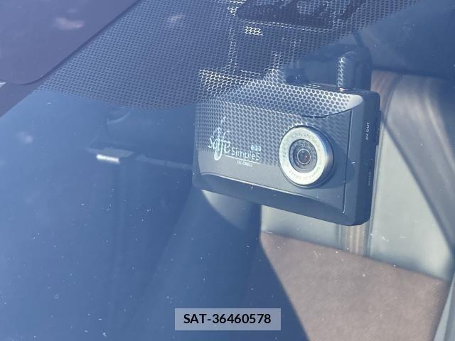 Toyota SIENTA 2021-05 7620064-13