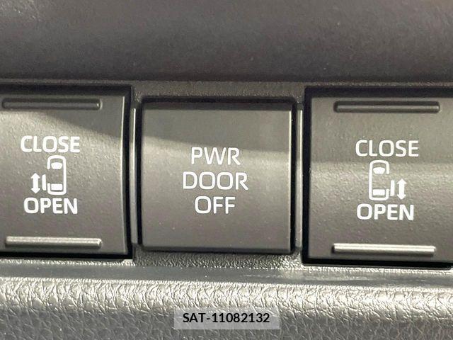 Toyota SIENTA 2025-05 7728704-2