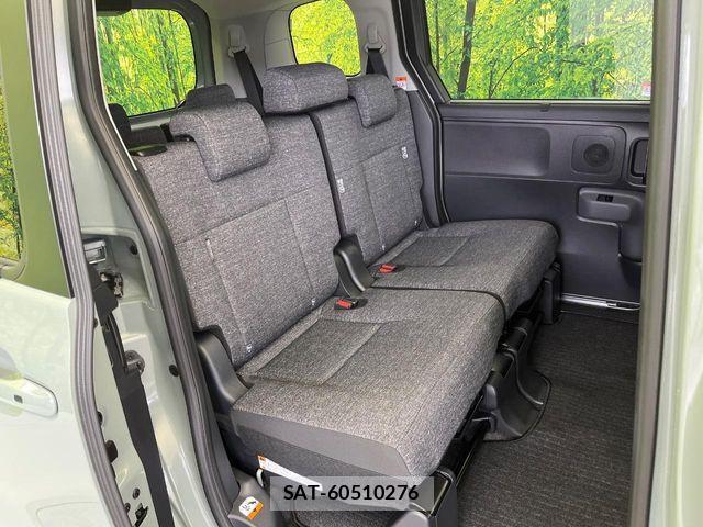 Toyota SIENTA 2025-10 7728703-9