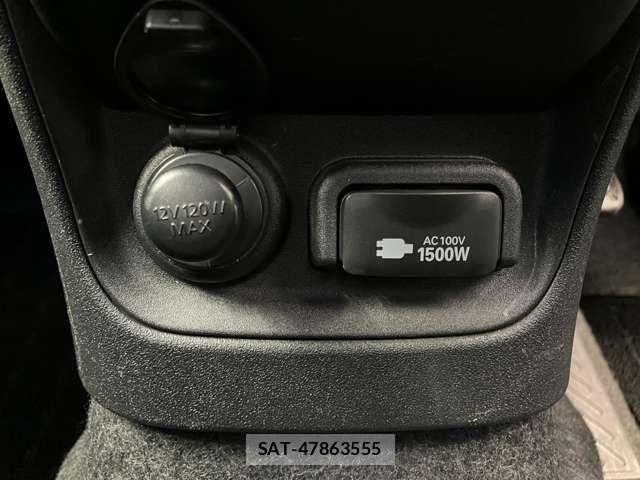 Toyota SIENTA 2022-11 7728729-23