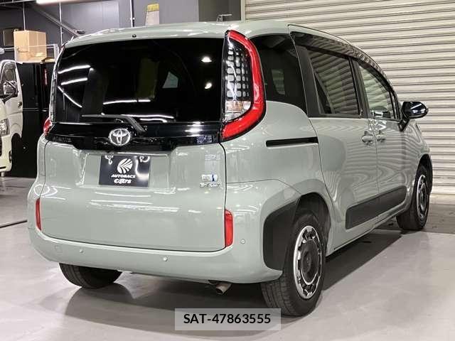 Toyota SIENTA 2022-11 7728729-3