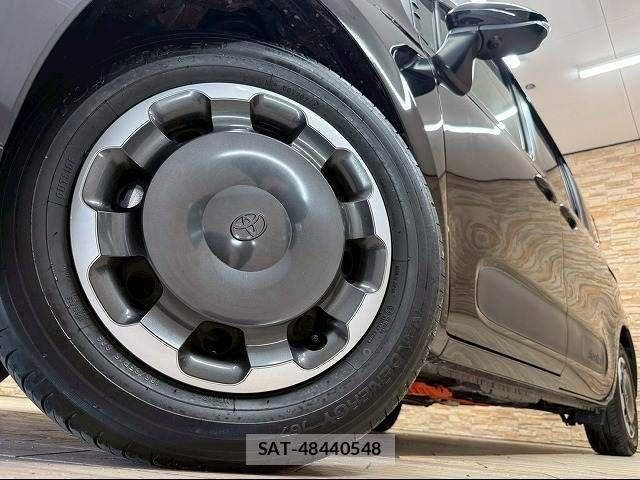 Toyota SIENTA 2024-07 7728717-18