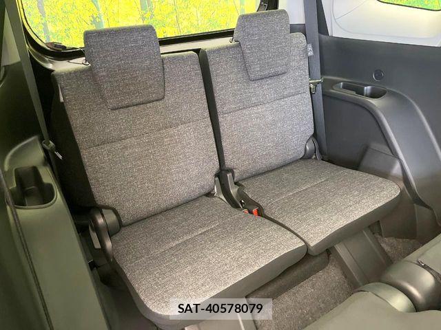 Toyota SIENTA 2024-10 7728707-9
