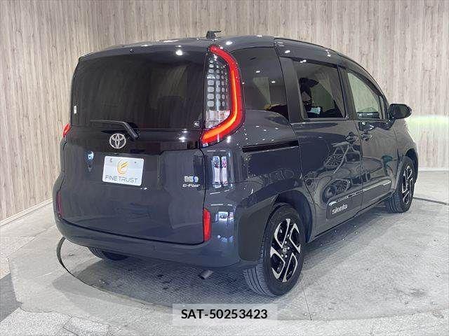 Toyota SIENTA 2022-12 7789172-19