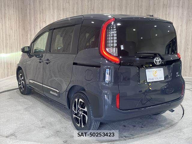 Toyota SIENTA 2022-12 7789172-21