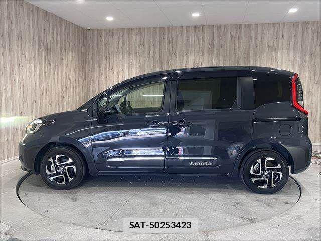 Toyota SIENTA 2022-12 7789172-22