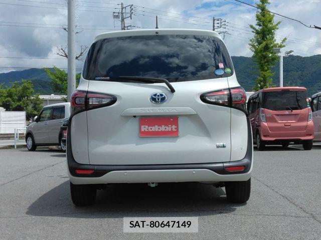 Toyota SIENTA 2021-03 7879461-6