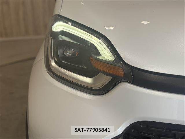 Toyota SIENTA 2025-02 7879450-19