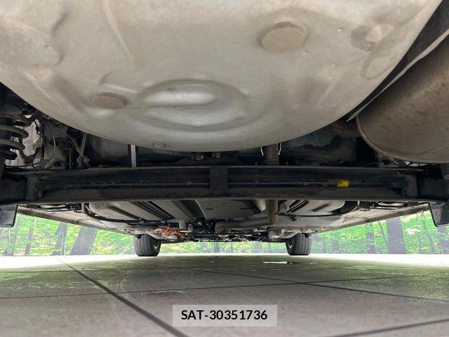 Toyota SIENTA 2015-10 7879467-19