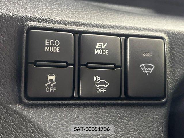 Toyota SIENTA 2015-10 7879467-5