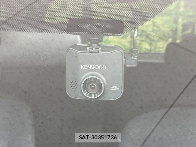 Toyota SIENTA 2015-10 7879467-6