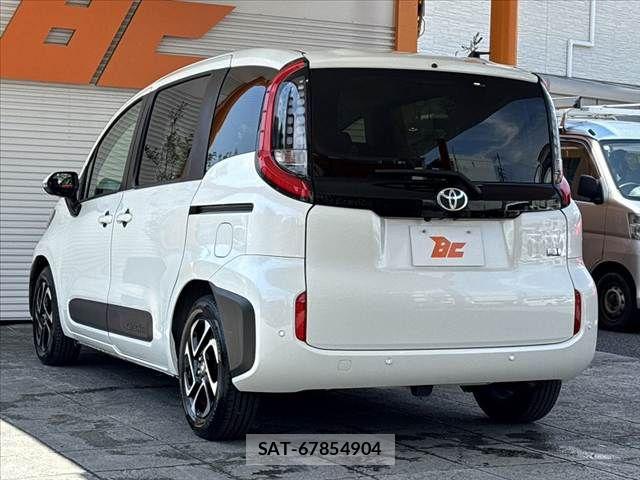Toyota SIENTA 2022-11 7879457-14