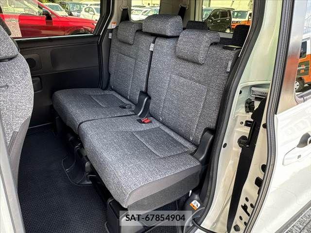 Toyota SIENTA 2022-11 7879457-18