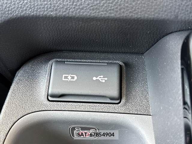 Toyota SIENTA 2022-11 7879457-27