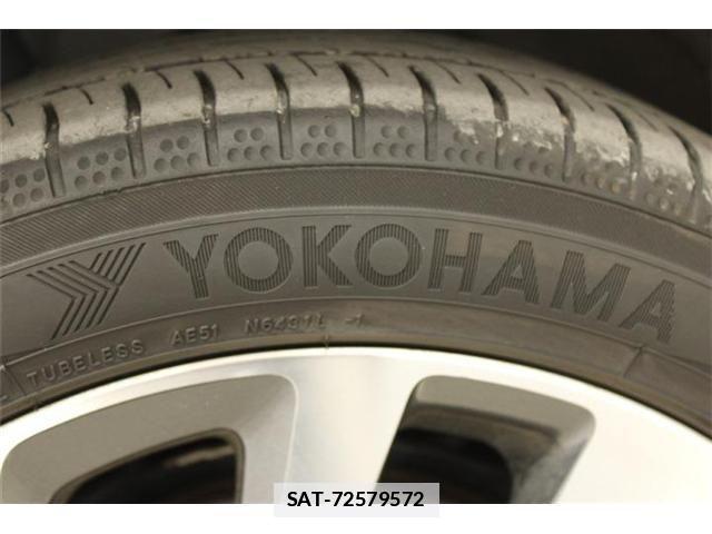Toyota SIENTA 2016-07 7879462-26