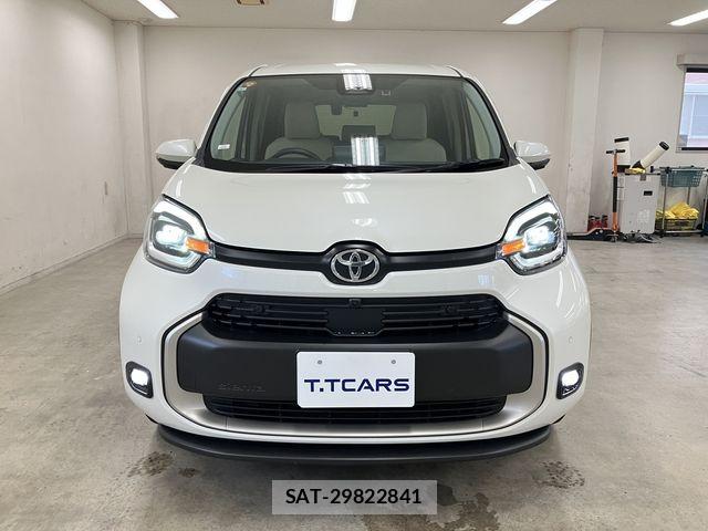 Toyota SIENTA 2023-06 7879458-25