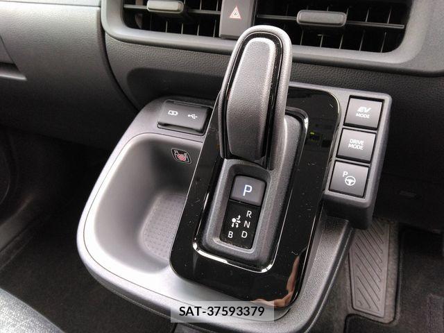 Toyota SIENTA 2025-08 7879454-18