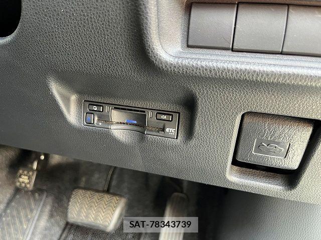 Toyota SIENTA 2022-10 7879460-15