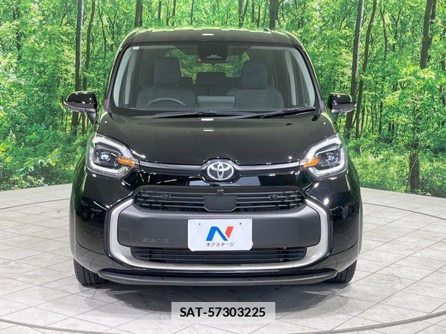 Toyota SIENTA 2023-11 7903396-15