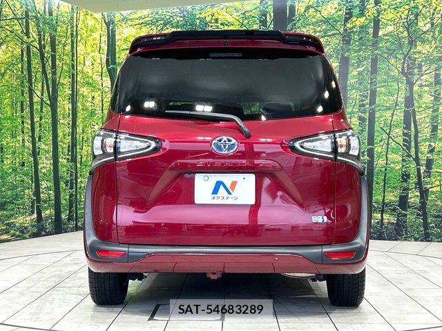 Toyota SIENTA 2021-11 7903398-15
