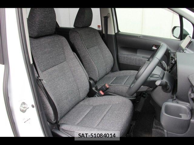 Toyota SIENTA 2024-09 7963776-9