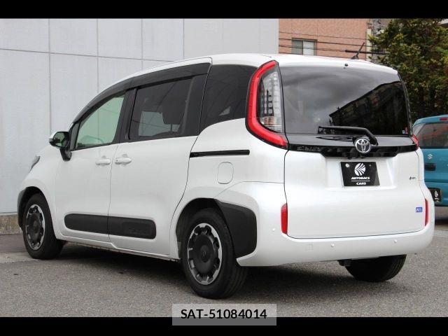 Toyota SIENTA 2024-09 7963776-18