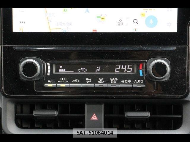 Toyota SIENTA 2024-09 7963776-24