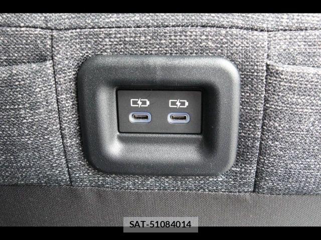 Toyota SIENTA 2024-09 7963776-25